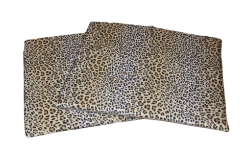 polštář leopardí vzor, zespodu béžová, 67x73 cm, 240 Kč